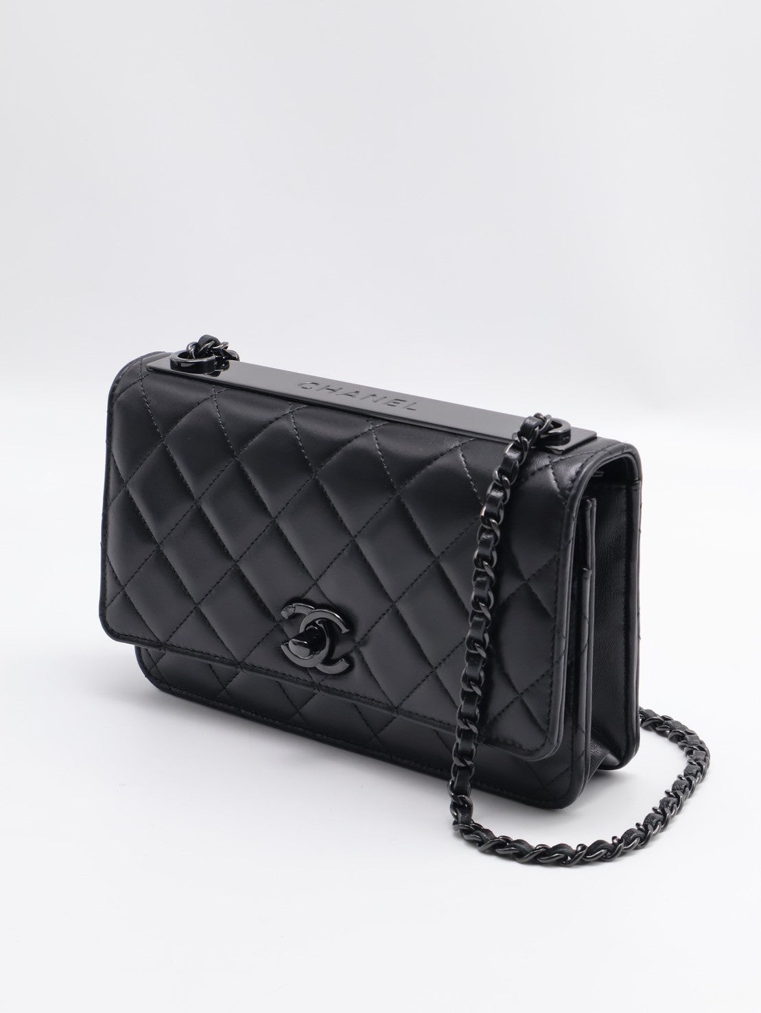 CHANEL Trendy WOC - so black