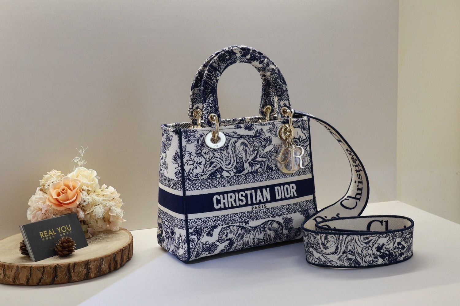 DIOR