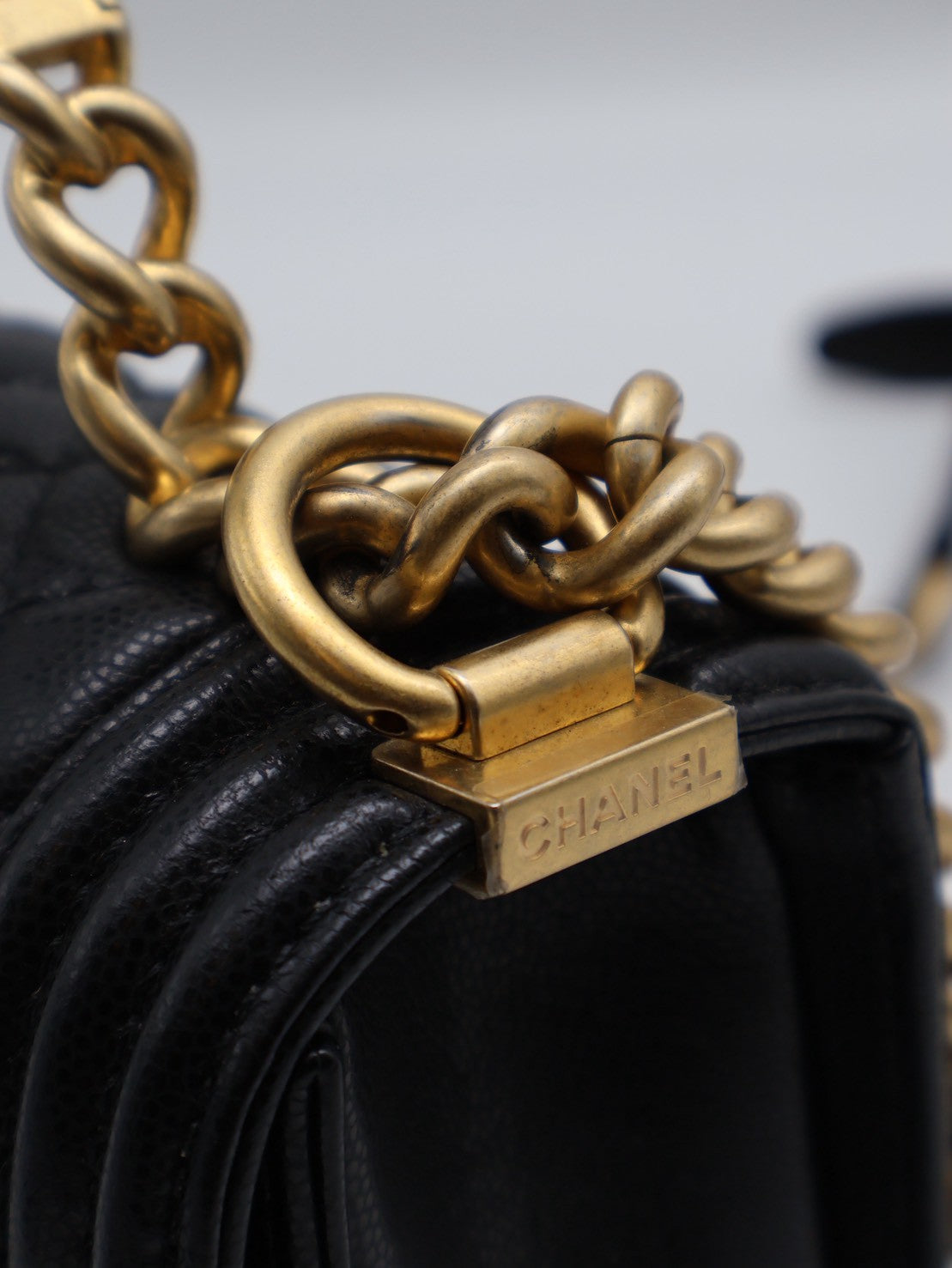 CHANEL 23B Handle boy 20  - 黑金