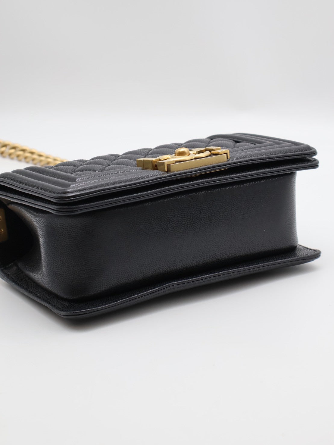 CHANEL 23B Handle boy 20  - 黑金