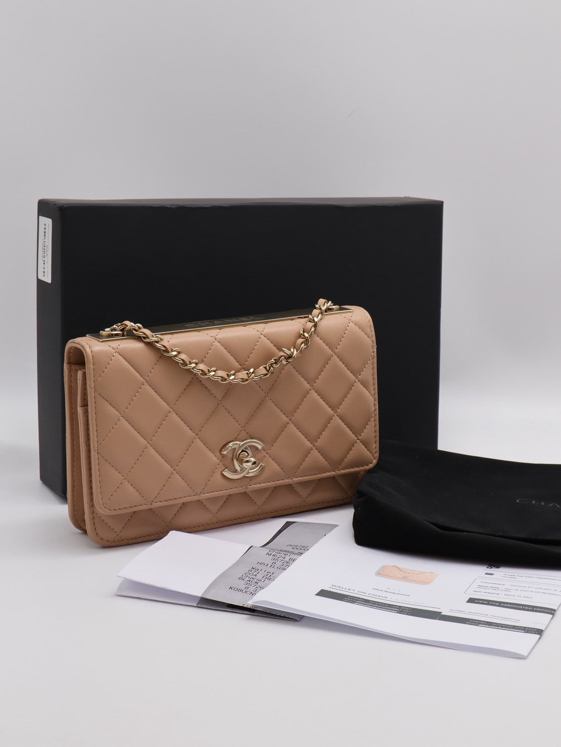CHANEL 22S Trendy WOC - 奶茶金