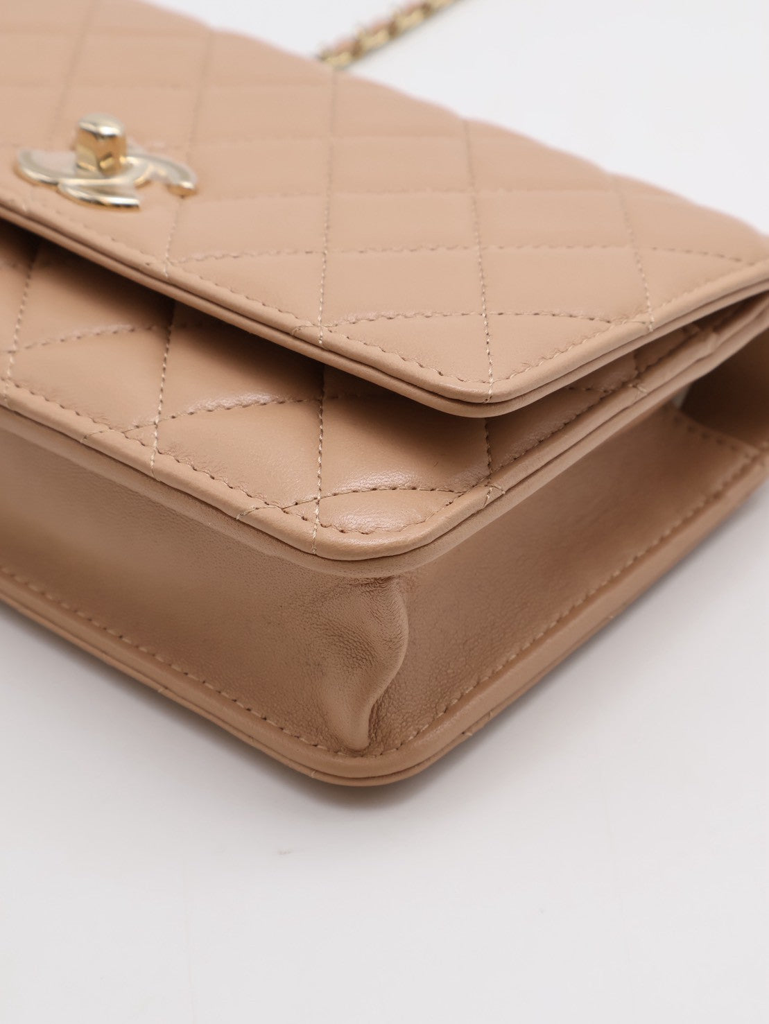 CHANEL 22S Trendy WOC - 奶茶金