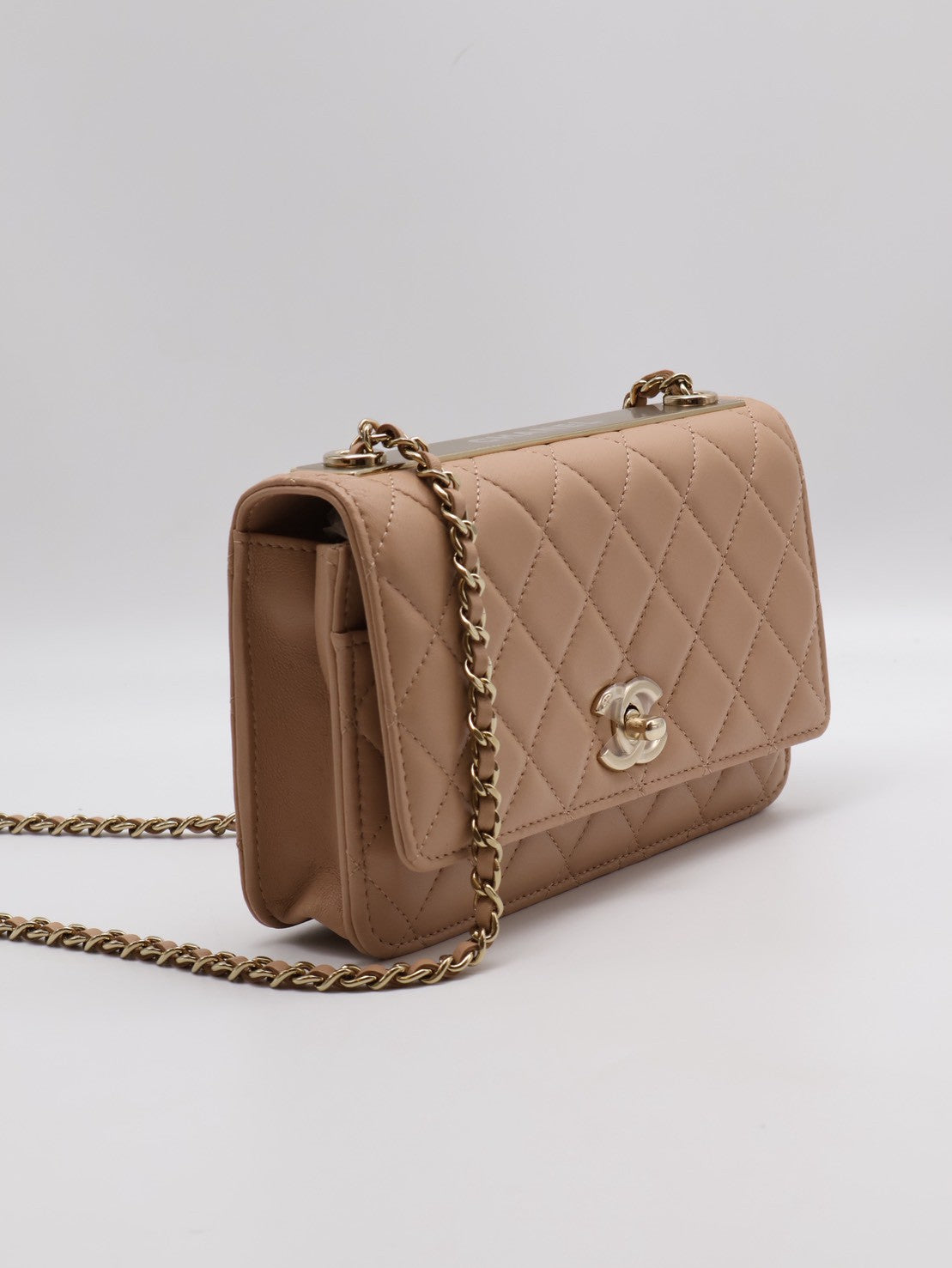 CHANEL 22S Trendy WOC - 奶茶金