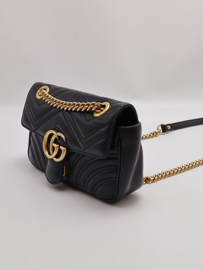 GUCCI Marmont Matelasse斜背包 - 22迷你黑金