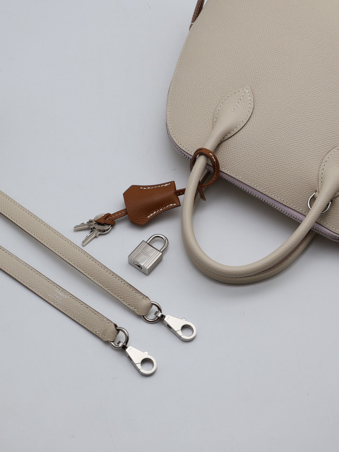 HERMES Bolide 25 - Craie/Mauve Pale/Gold 奶昔白/夢幻紫/金棕銀 B