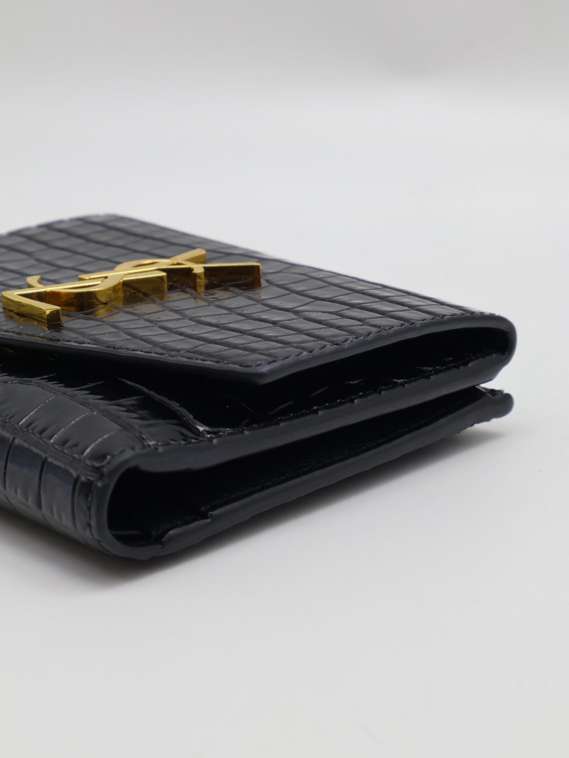 YSL 鱷魚壓紋雙折短夾