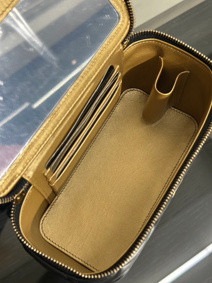 CHANEL 金球羊皮長盒子 - 黑金
