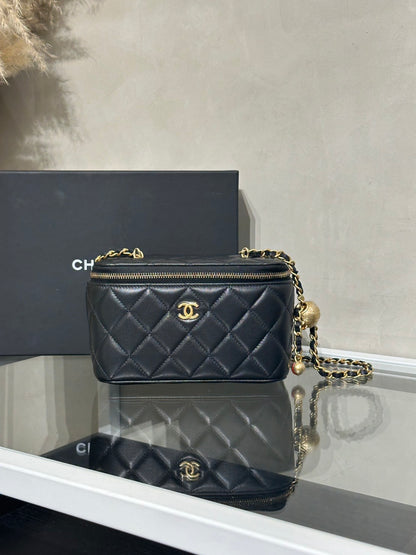 CHANEL 金球羊皮長盒子 - 黑金