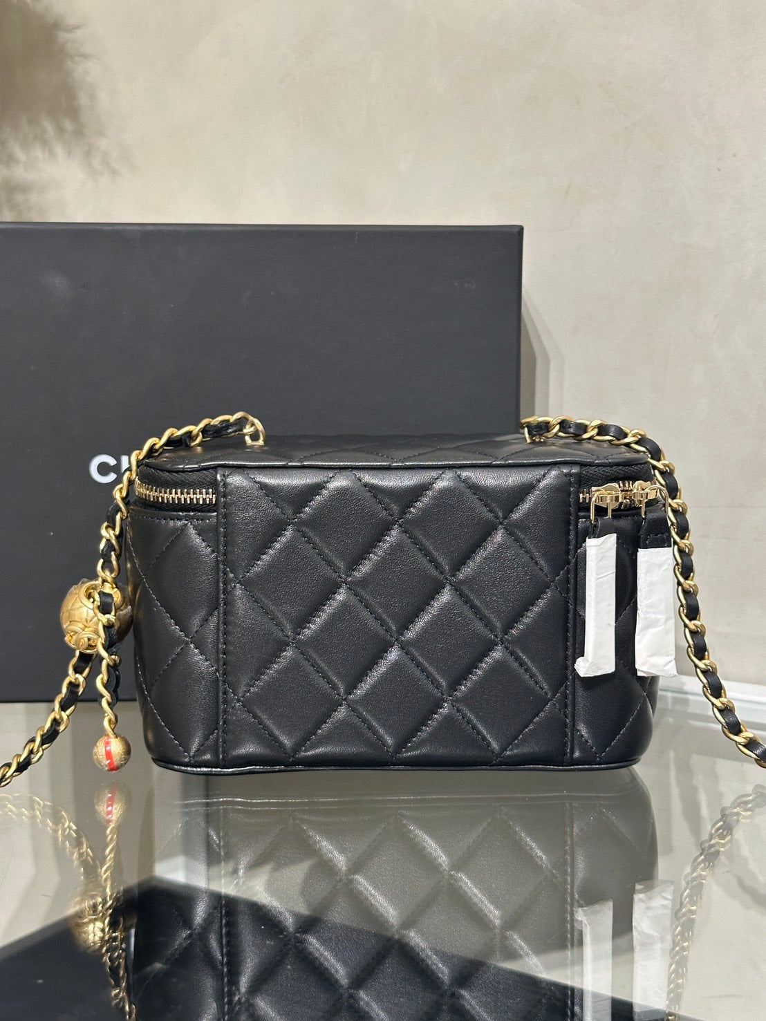 CHANEL 金球羊皮長盒子 - 黑金