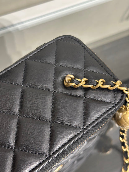 CHANEL 金球羊皮長盒子 - 黑金