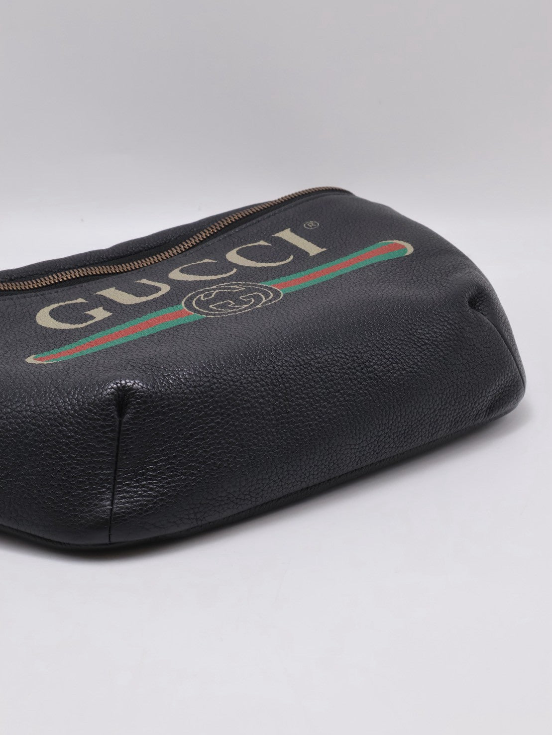 GUCCI Print復古胸包 - 大號黑