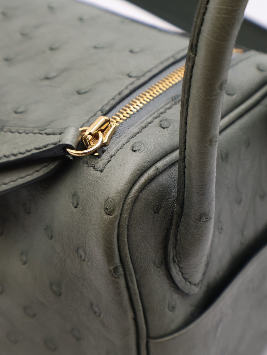 HERMES Mini Lindy - Vert Amande 63 鴕鳥皮杏仁綠金 U