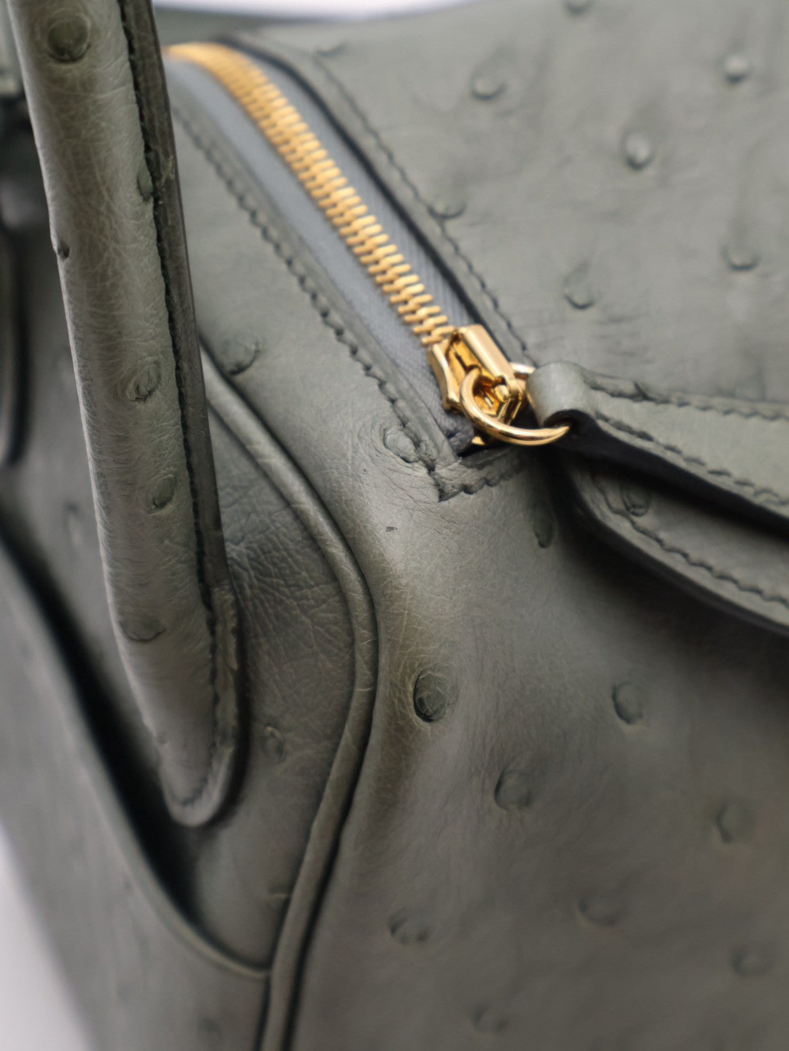 HERMES Mini Lindy - Vert Amande 63 鴕鳥皮杏仁綠金 U