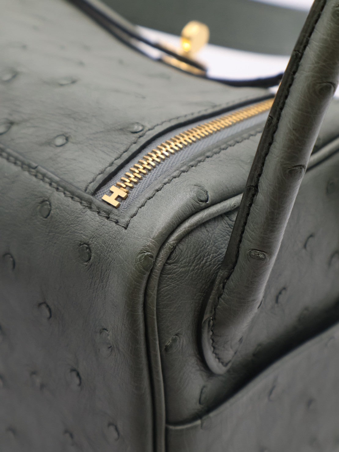 HERMES Mini Lindy - Vert Amande 63 鴕鳥皮杏仁綠金 U