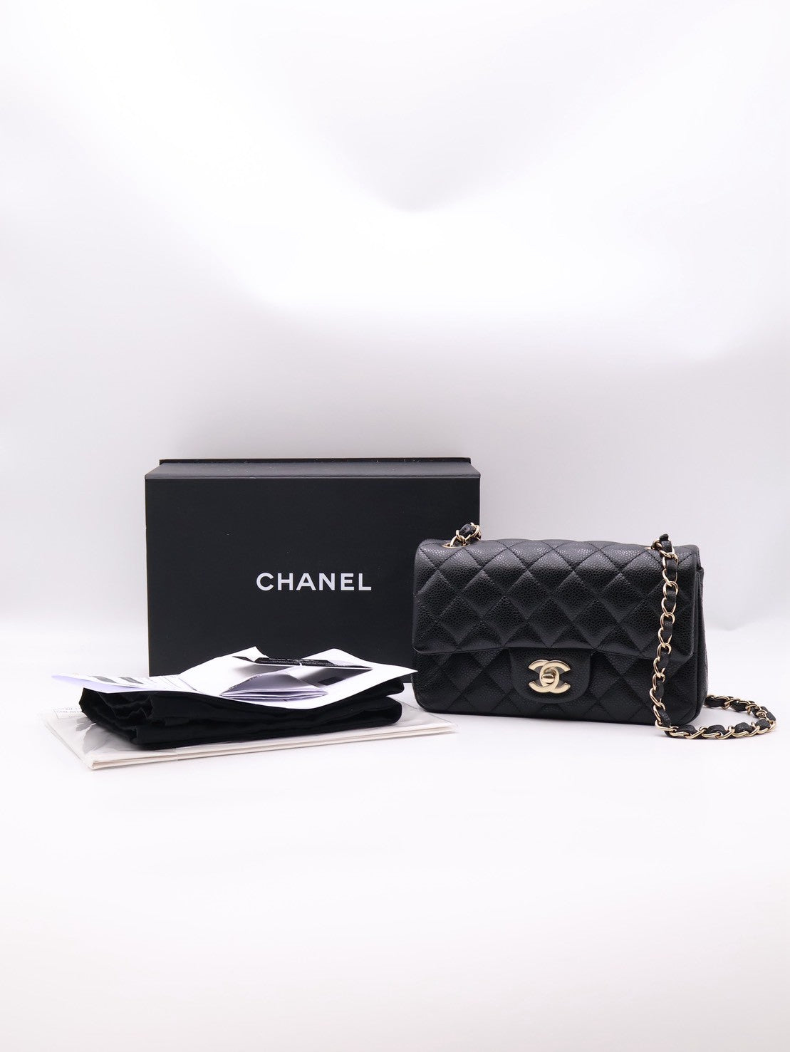 CHANEL 經典口蓋包Mini CF20 - 粒面牛皮黑金25開