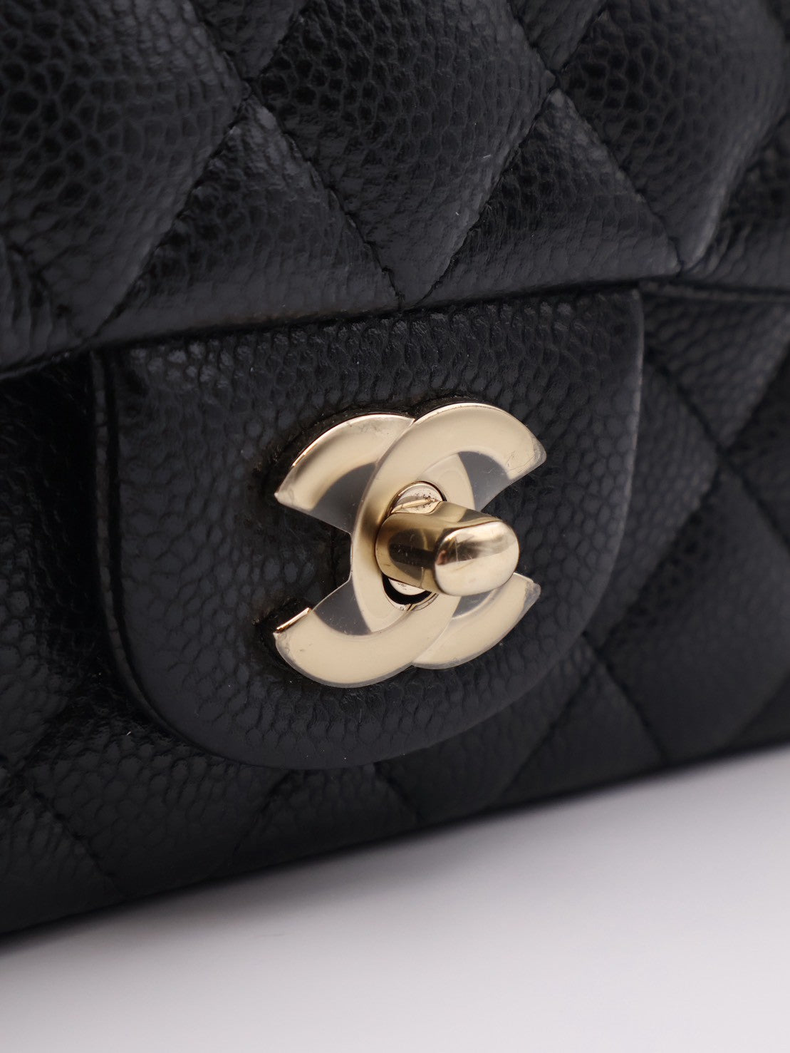 CHANEL 經典口蓋包Mini CF20 - 粒面牛皮黑金25開