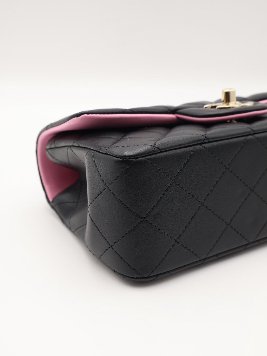 CHANEL 23P Handle Mini CF20 - 黑拚粉金