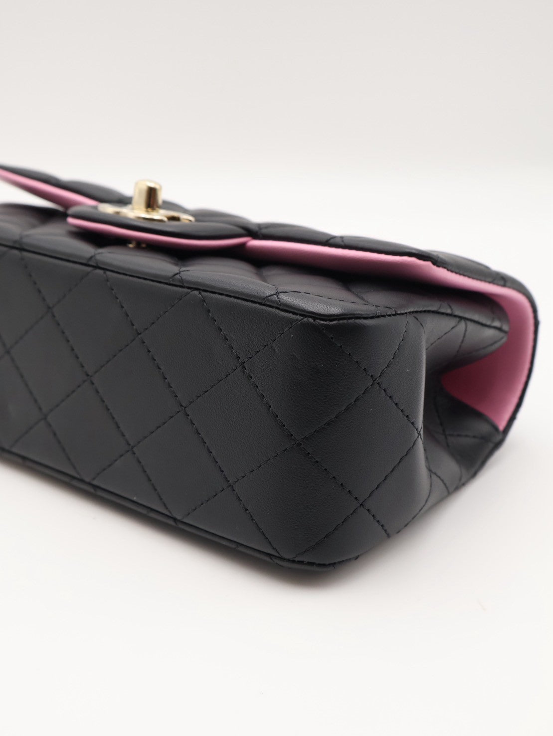CHANEL 23P Handle Mini CF20 - 黑拚粉金