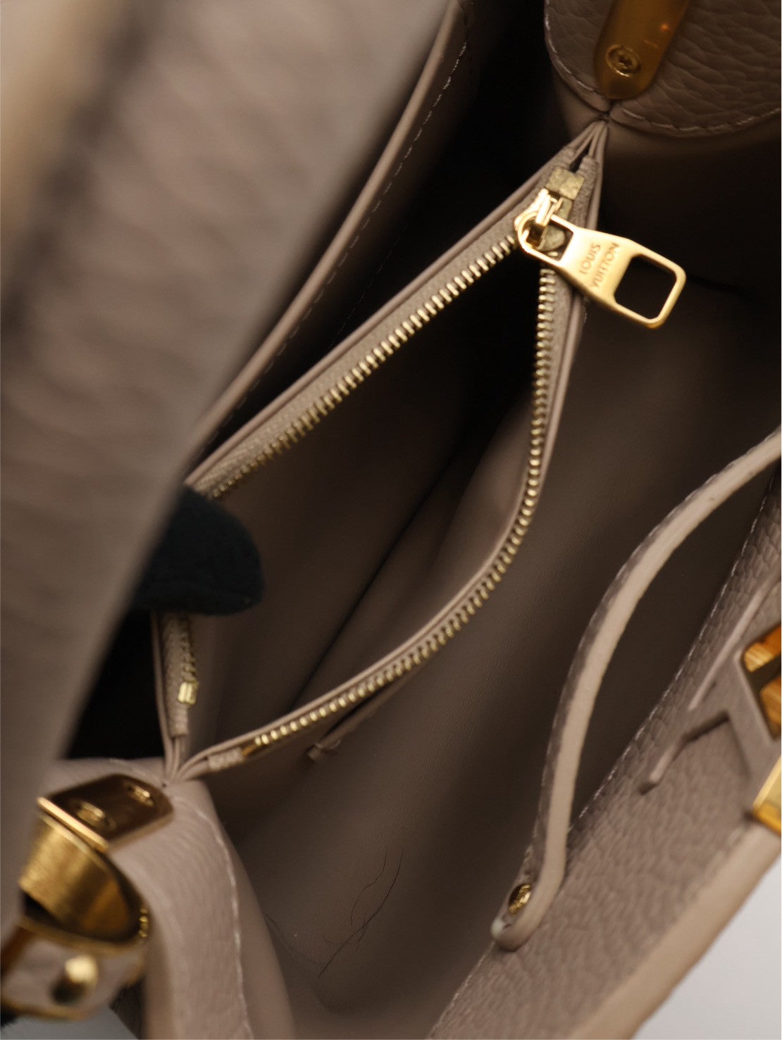 LOUIS VUITTON My Capucines - 裸粉