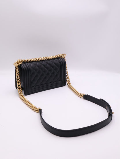 CHANEL Boy20 粒面牛皮口蓋包 - 黑金26開