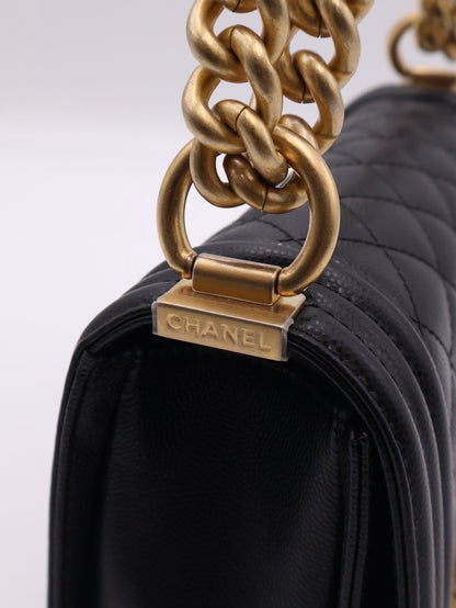 CHANEL Boy20 粒面牛皮口蓋包 - 黑金26開
