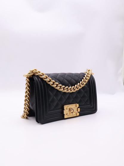 CHANEL Boy20 粒面牛皮口蓋包 - 黑金26開