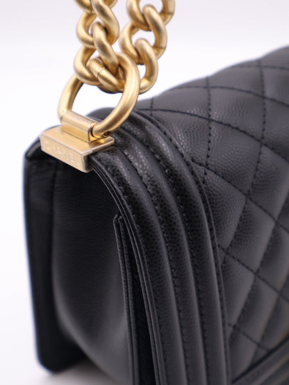 CHANEL Boy20 粒面牛皮口蓋包 - 黑金26開