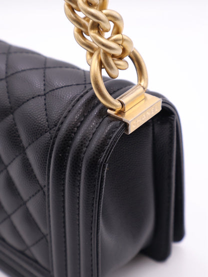 CHANEL Boy20 粒面牛皮口蓋包 - 黑金26開