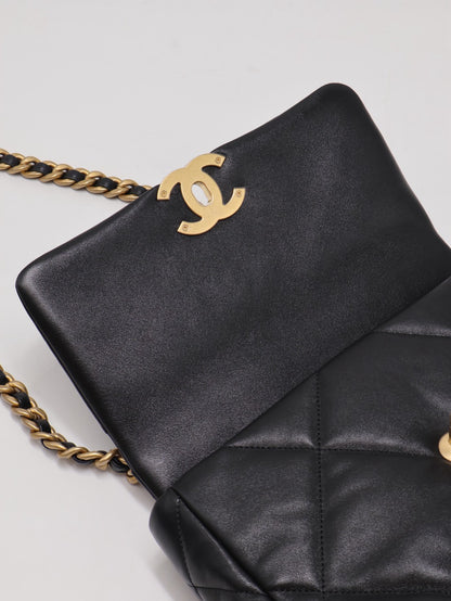 CHANEL 19 Bag 菱格紋羊皮手提肩背包 26 - 黑金