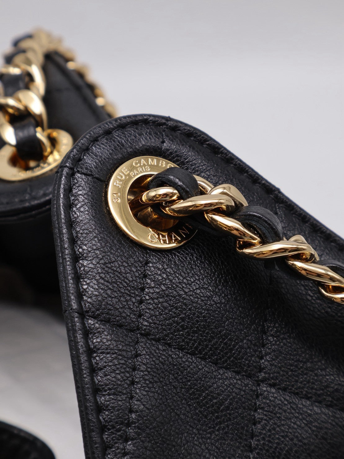 CHANEL 25 Hobo Bag - 小號黑亮金