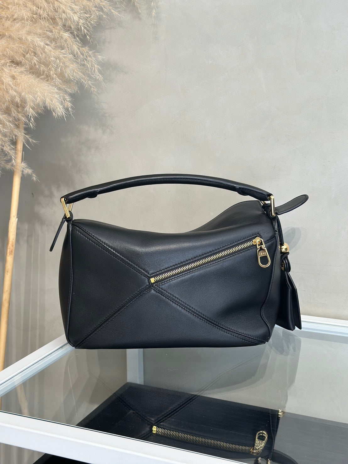 LOEWE Puzzle小牛皮手袋 - 小號黑