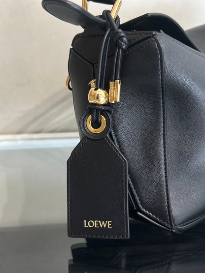 LOEWE Puzzle小牛皮手袋 - 小號黑