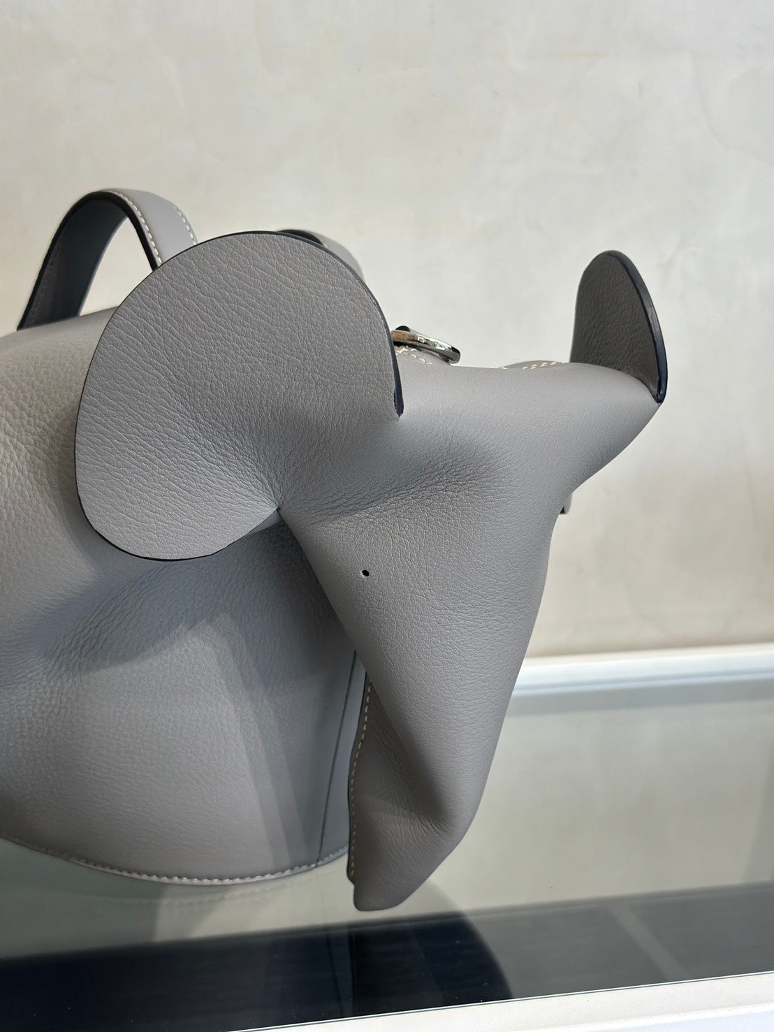LOEWE Elephant大象包 - 中號灰