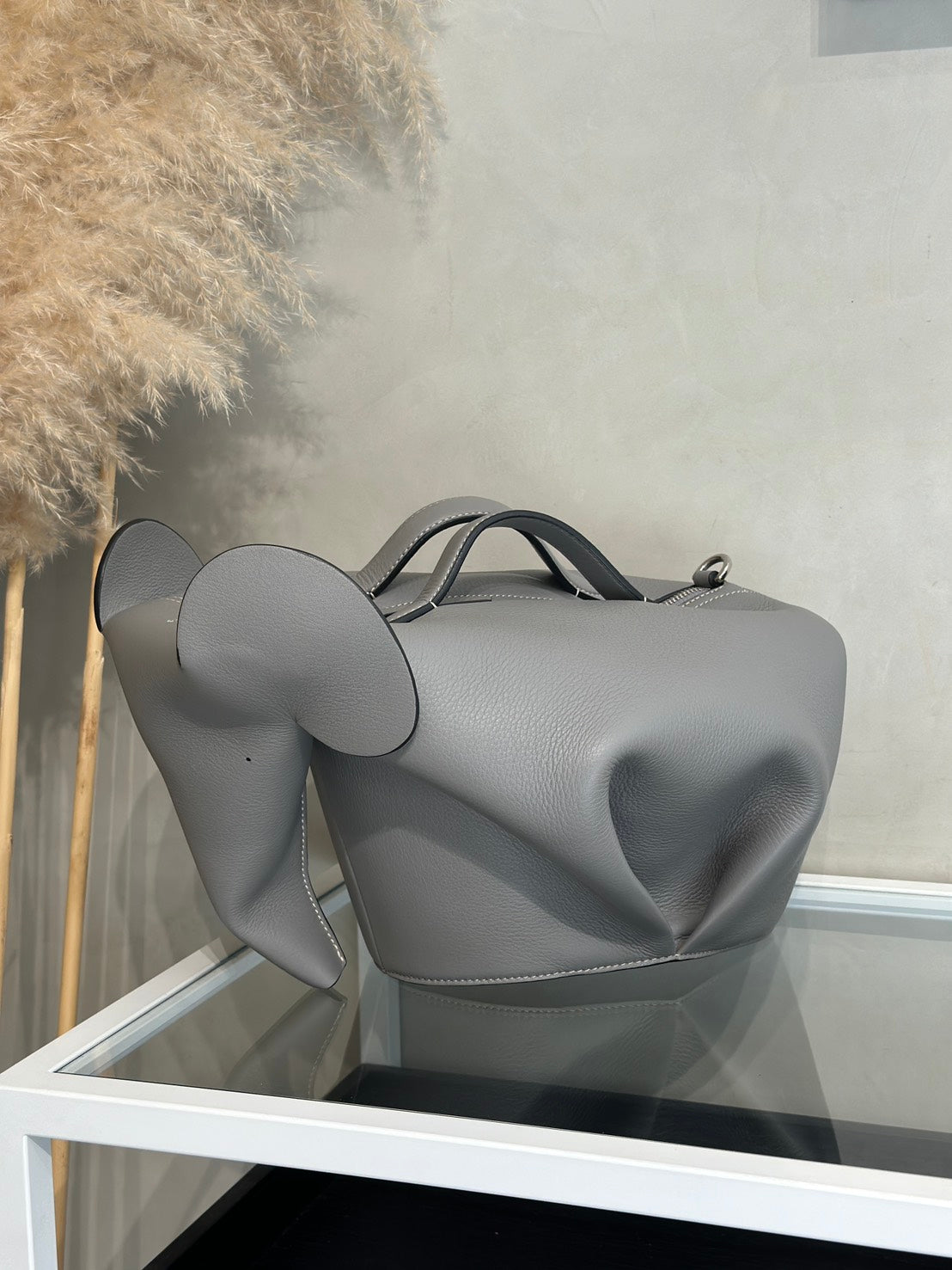 LOEWE Elephant大象包 - 中號灰