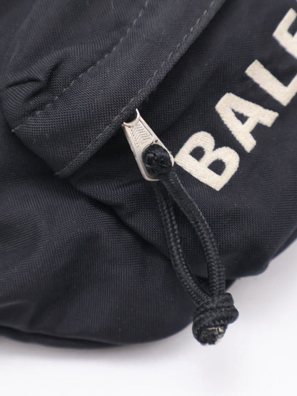 Balenciaga 尼龍斜背胸包