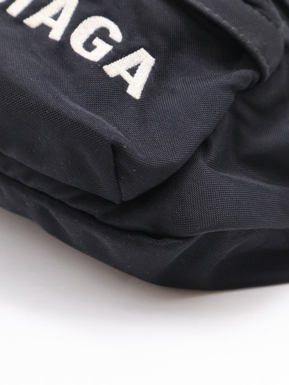 Balenciaga 尼龍斜背胸包