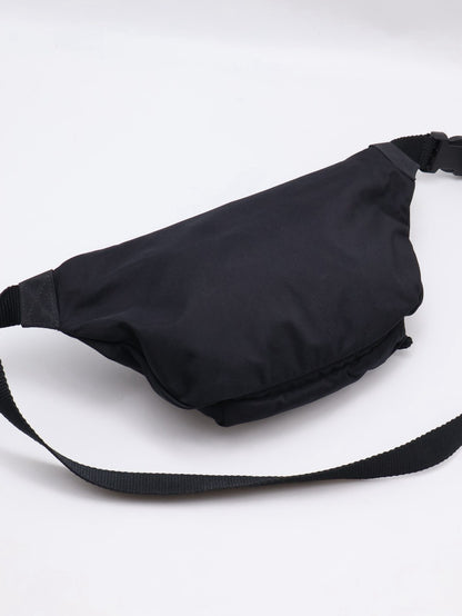 Balenciaga 尼龍斜背胸包