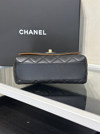 CHANEL 21P彩虹鍊條斜背包 - 黑金31開