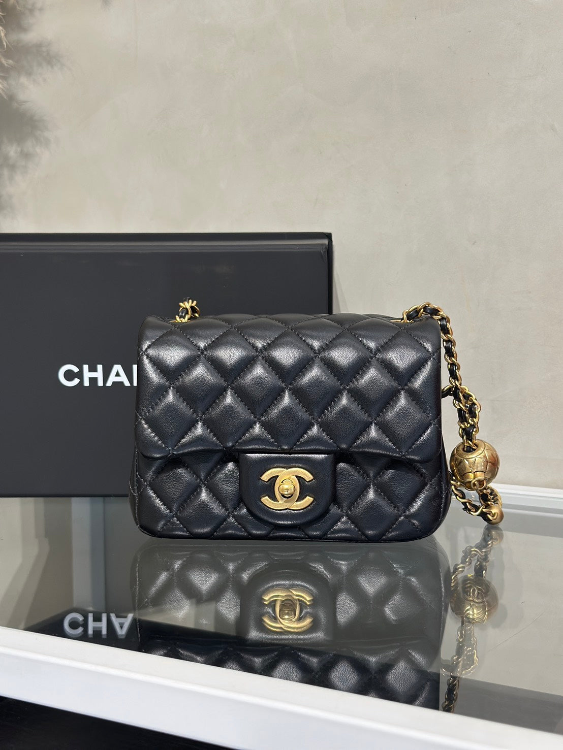 CHANEL 經典口蓋包方胖子 17 - 金球黑金