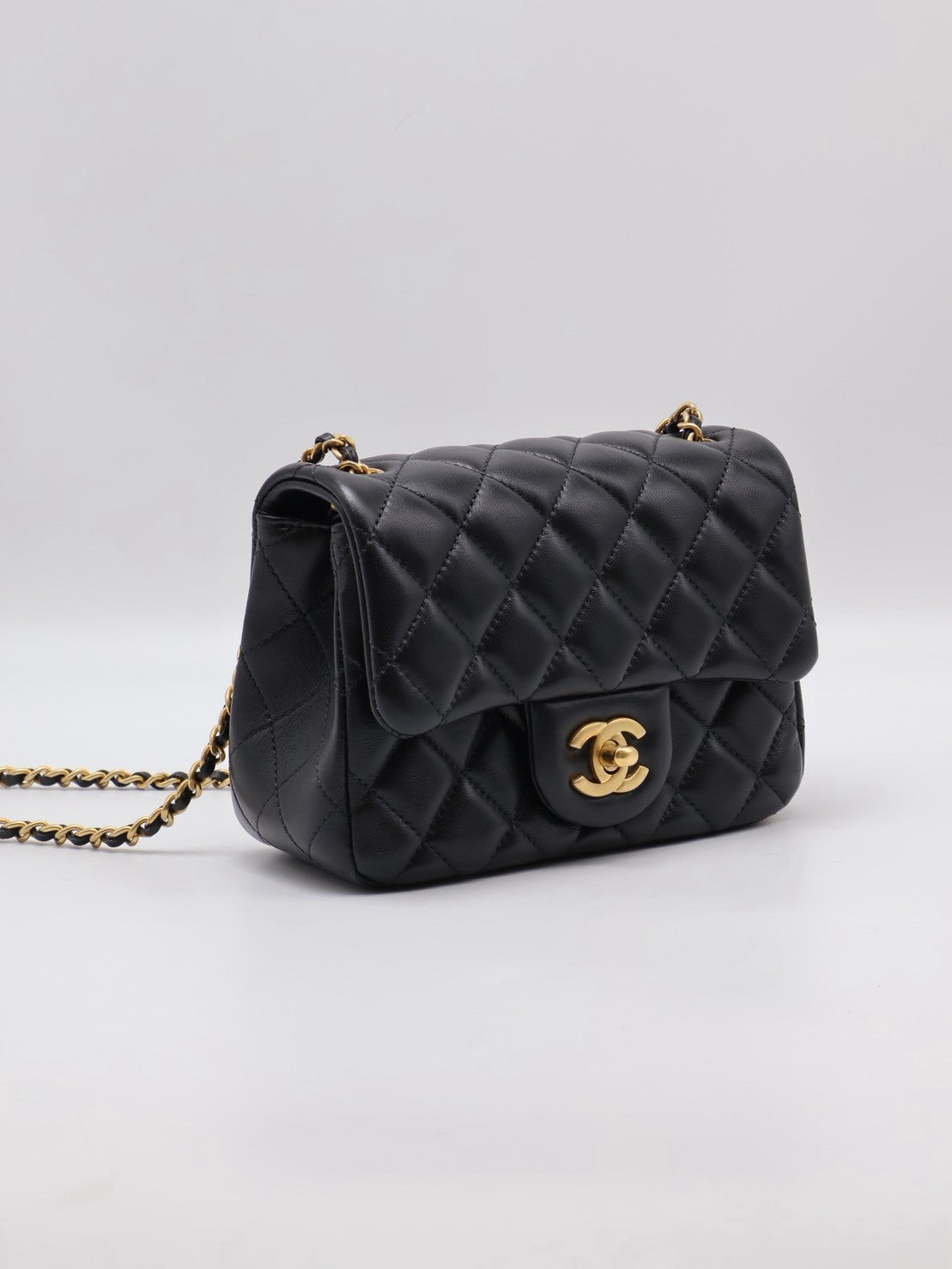 CHANEL 經典口蓋包方胖子 17 - 金球黑金