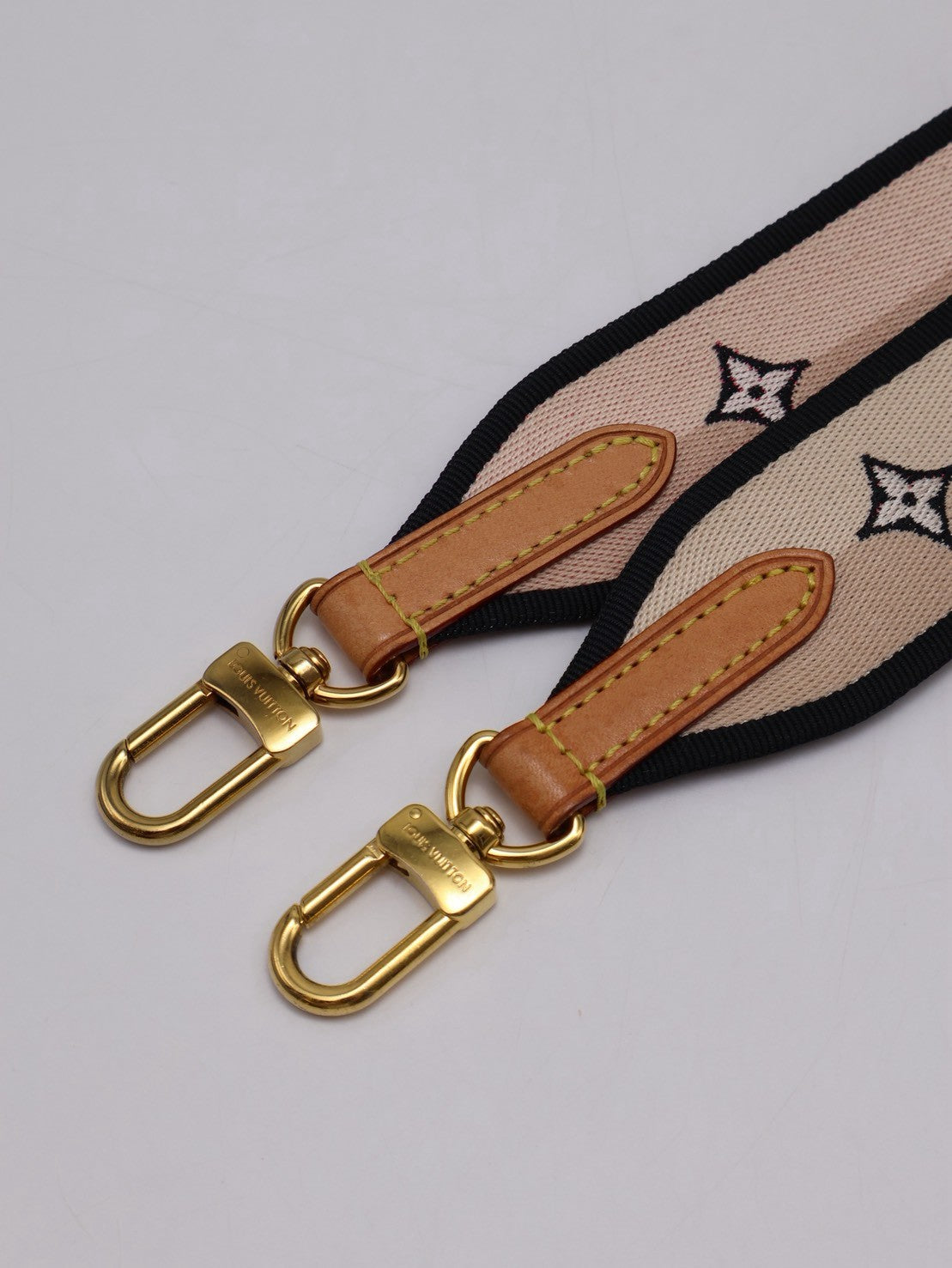 LOUIS VUITTON Speedy Bandouliere 20 - 黑邊背帶