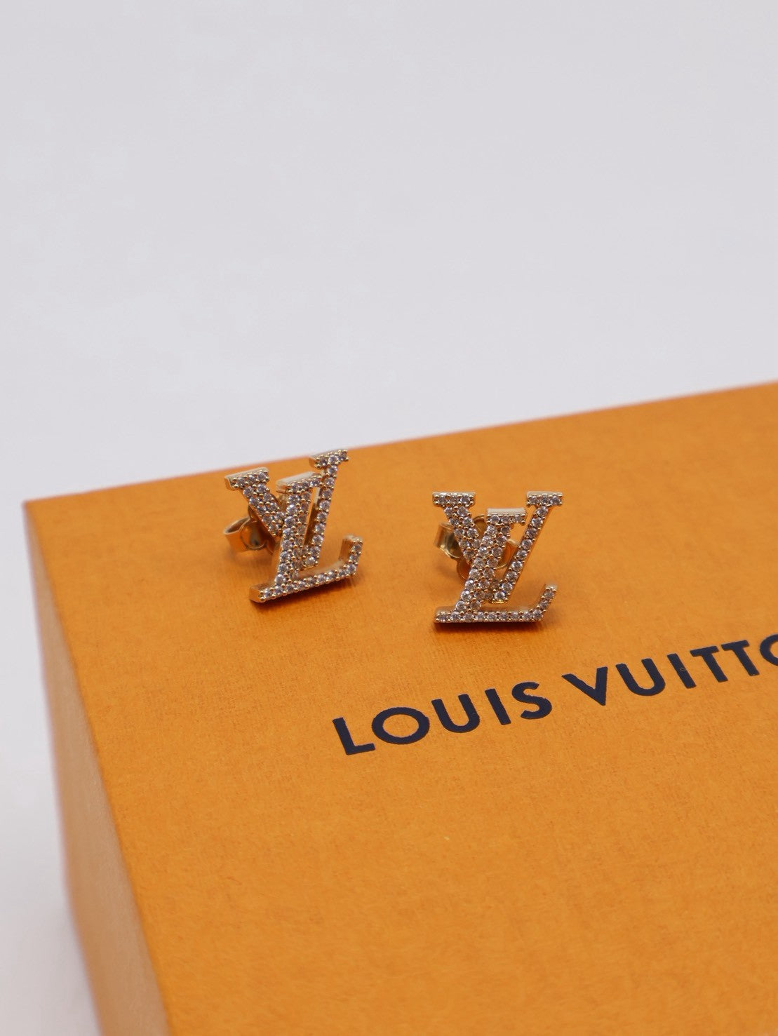 LOUIS VUITTON LV Iconic滿鑽耳環