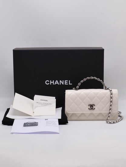 CHANEL 23K水鑽皮穿鍊手柄風琴包 - 白槍色