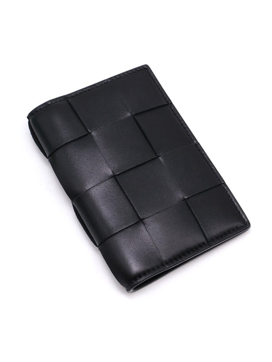 BOTTEGA VENETA Cassette經典編織護照夾 - 黑
