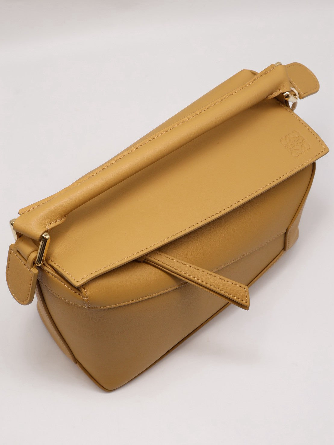 LOEWE Puzzle小牛皮手袋 - 小號薑黃色