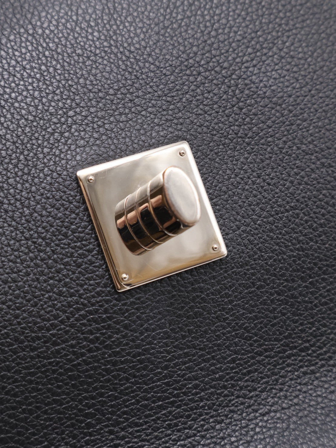 LOUIS VUITTON Lockme - 黑銀
