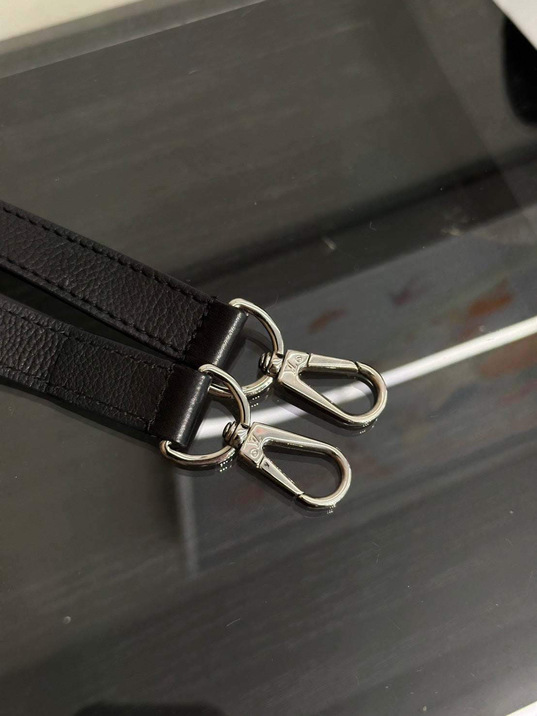LOUIS VUITTON Lockme - 黑銀