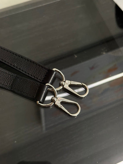 LOUIS VUITTON Lockme - 黑銀