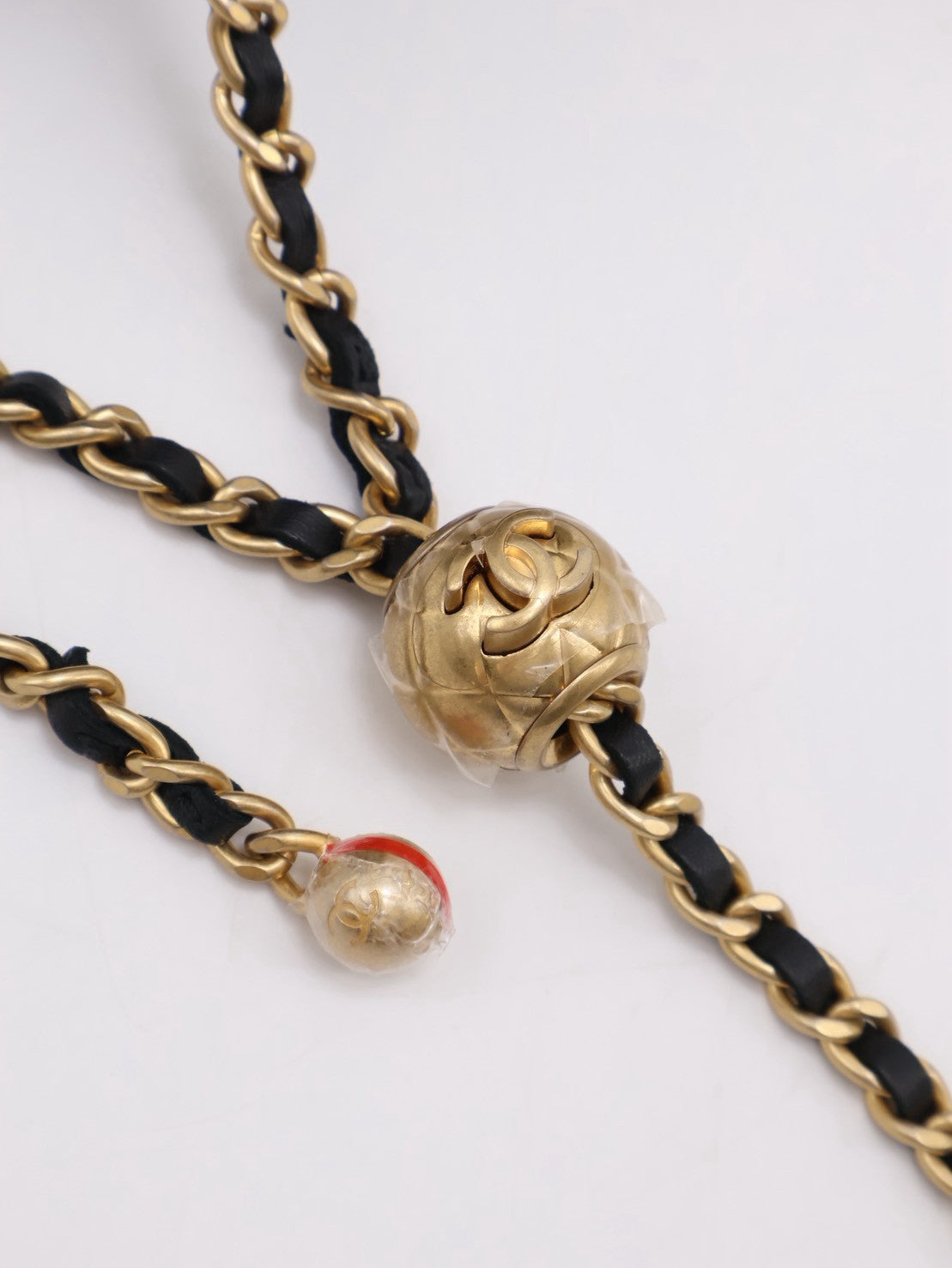 CHANEL 經典羊皮金球長盒子 - 黑金
