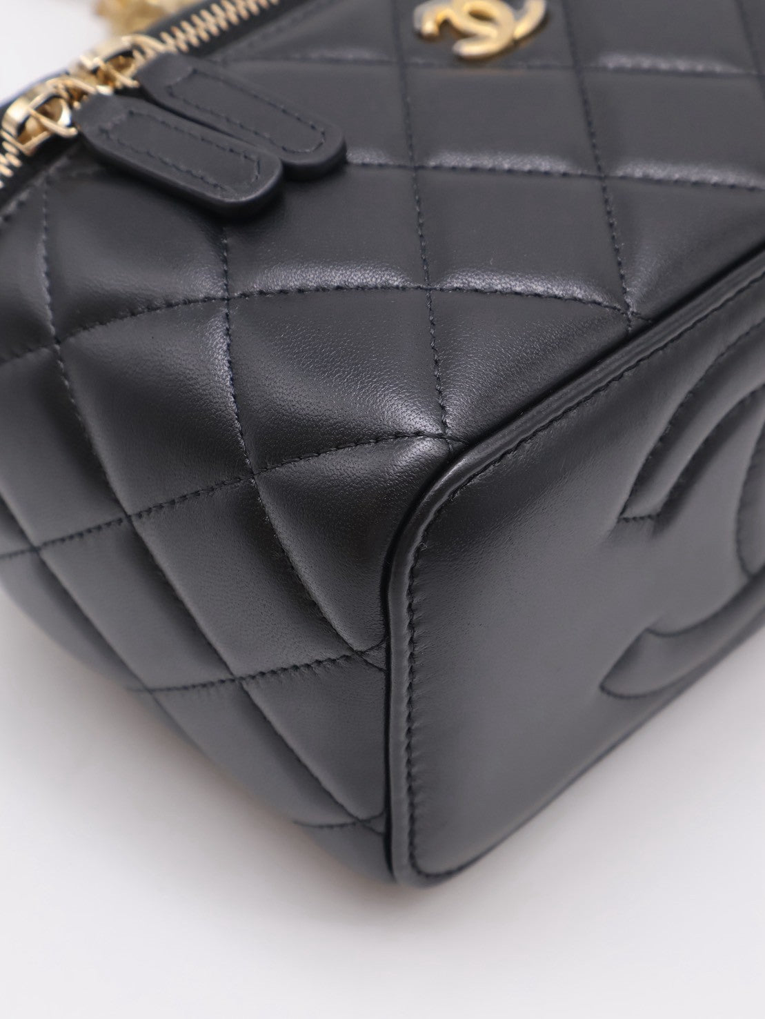 CHANEL 經典羊皮金球長盒子 - 黑金